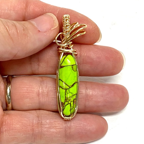 HANDCRAFTED Maverick Composite Cabochon Hand Wrapped Gold Plate Pendant Jewelry - Picture 6 of 10